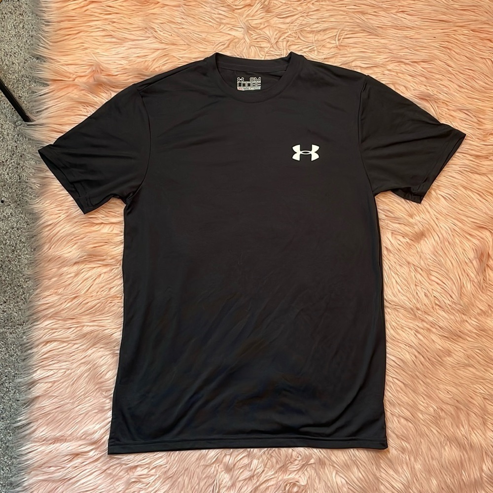 Under Armour Black Loose Fit Short Sleeve Tee Size Small